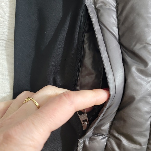 Calvin Klein Performance Womens Down Puffer Vest Zipper Pockets Gray size 1X - Picture 10 of 14